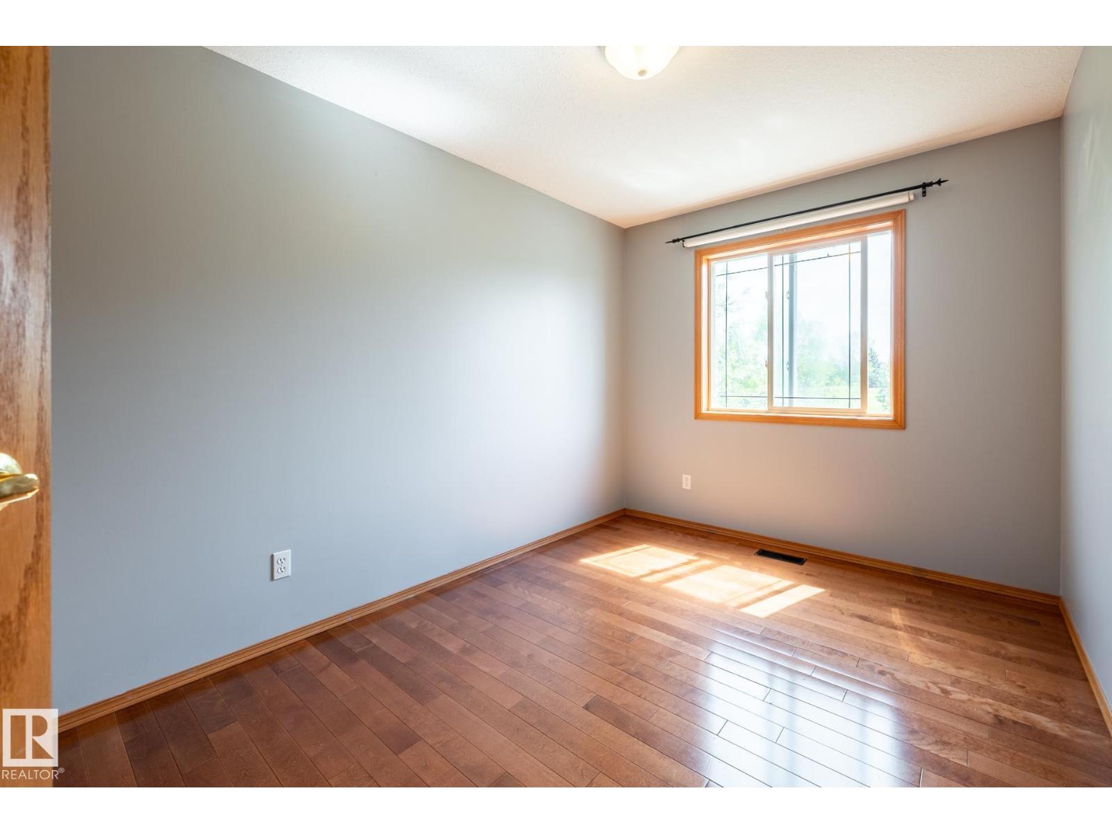 114 REICHERT DRIVE - 28