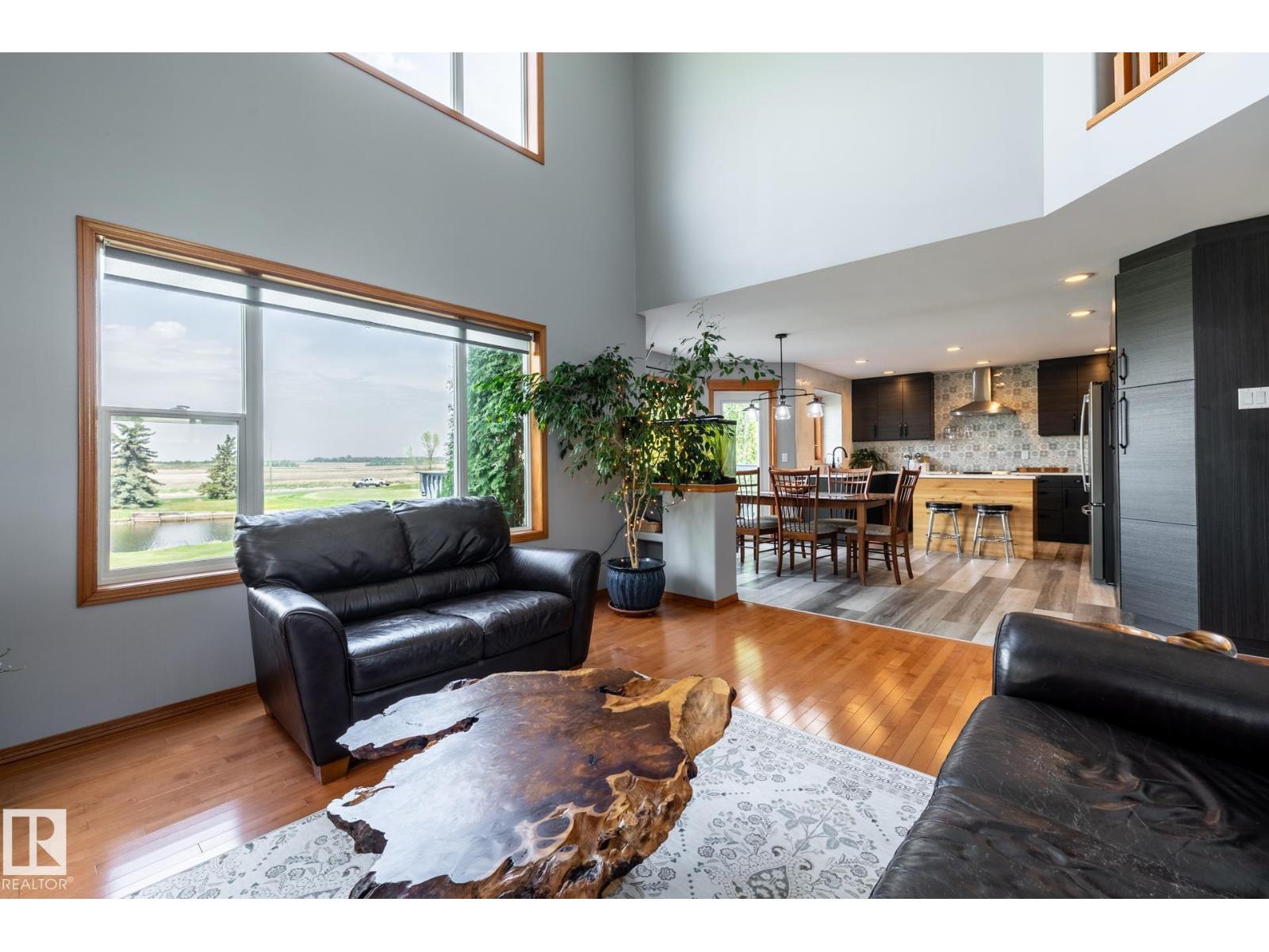 114 REICHERT DRIVE - 15