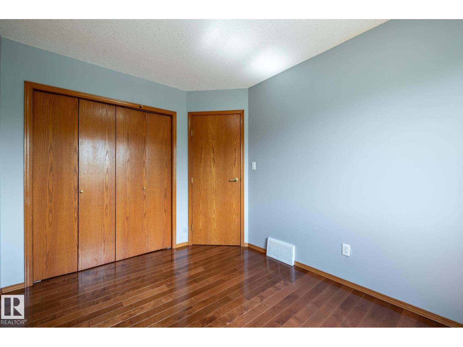 114 REICHERT DRIVE - 31