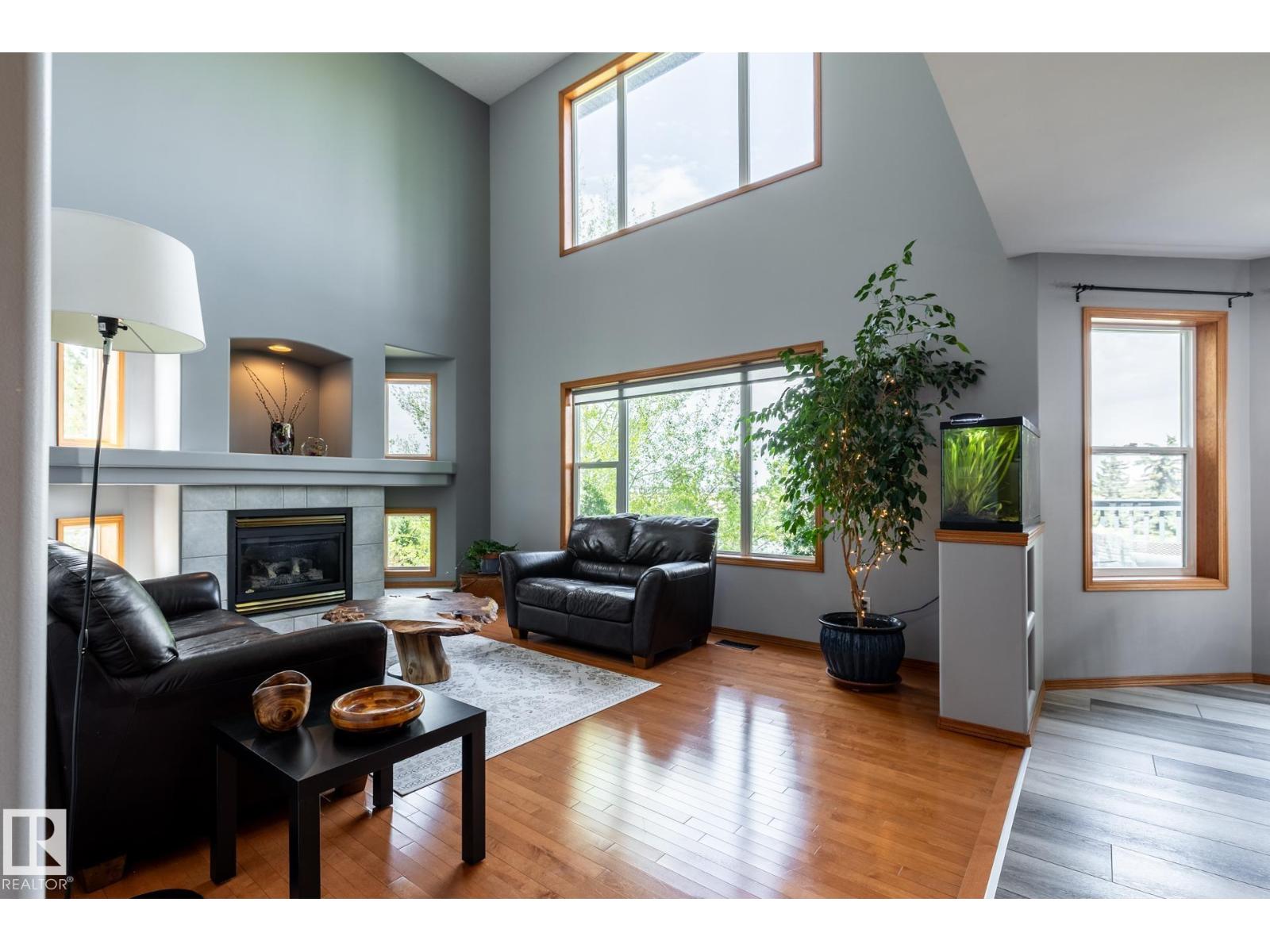 114 REICHERT DRIVE - 14