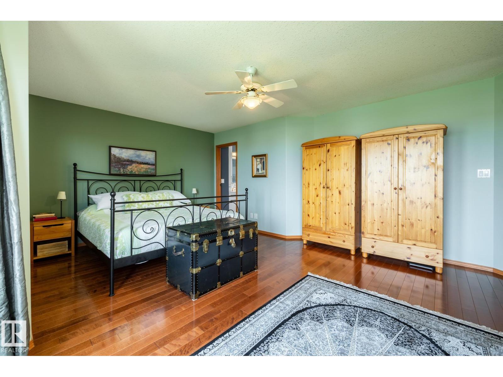 114 REICHERT DRIVE - 23
