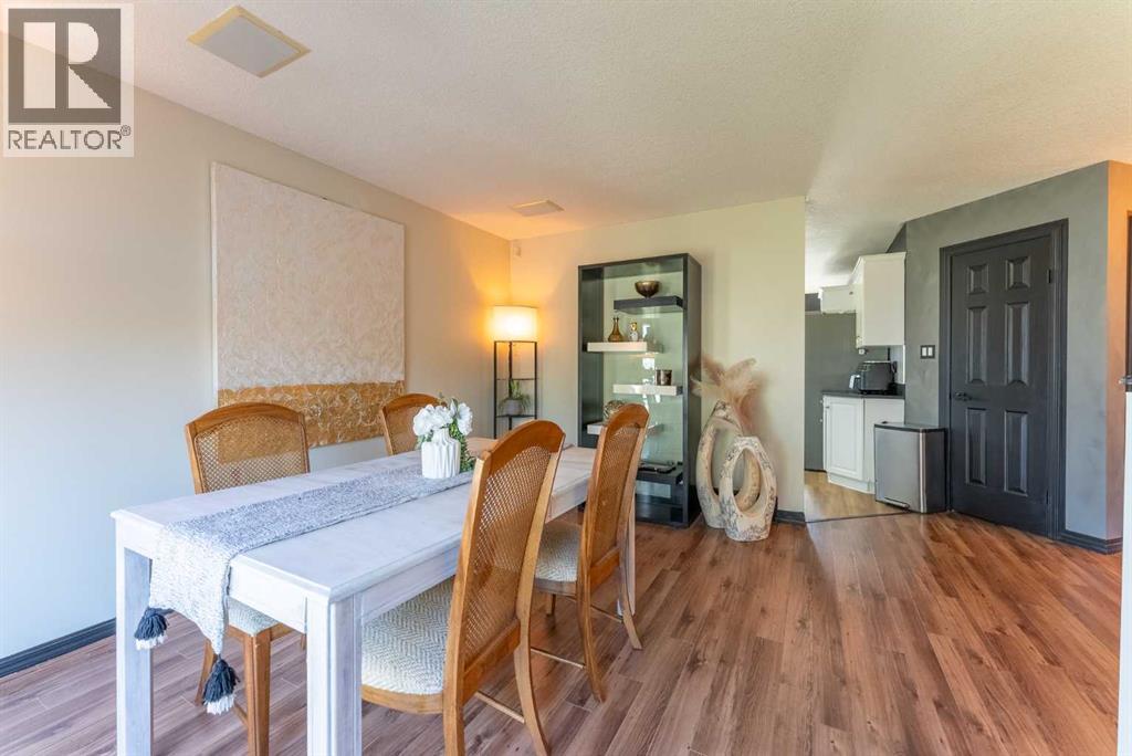 152 Mt Rundle Road W - 9