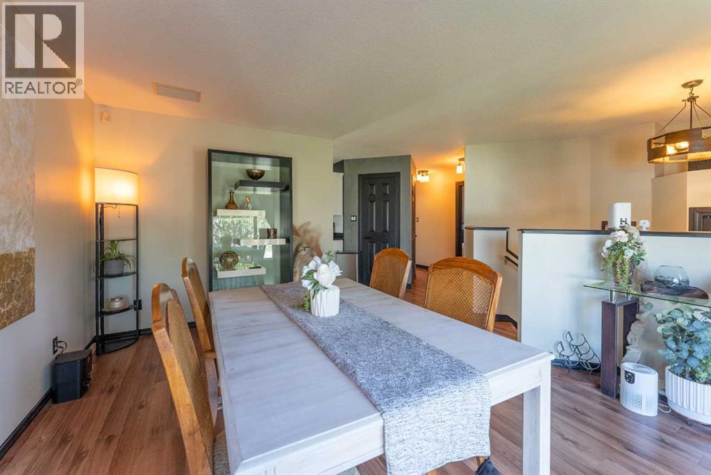 152 Mt Rundle Road W - 8