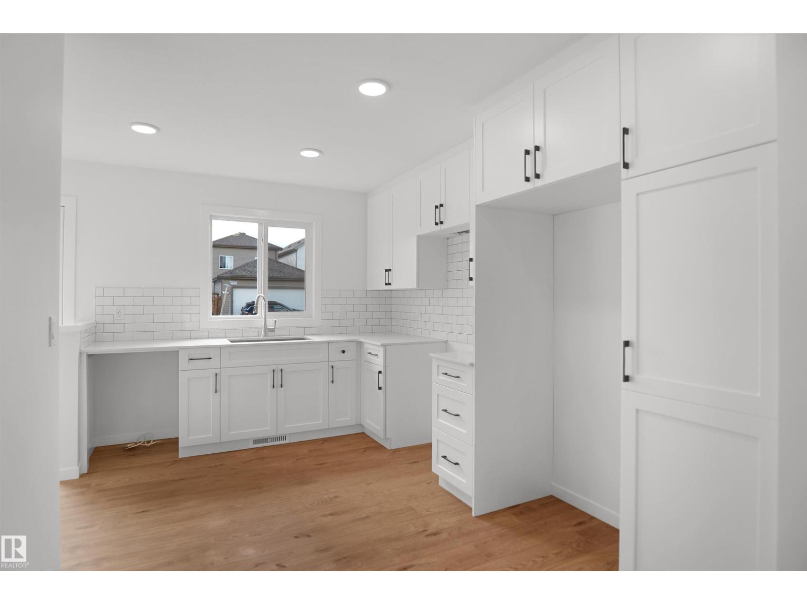 2115 210 ST NW - 10