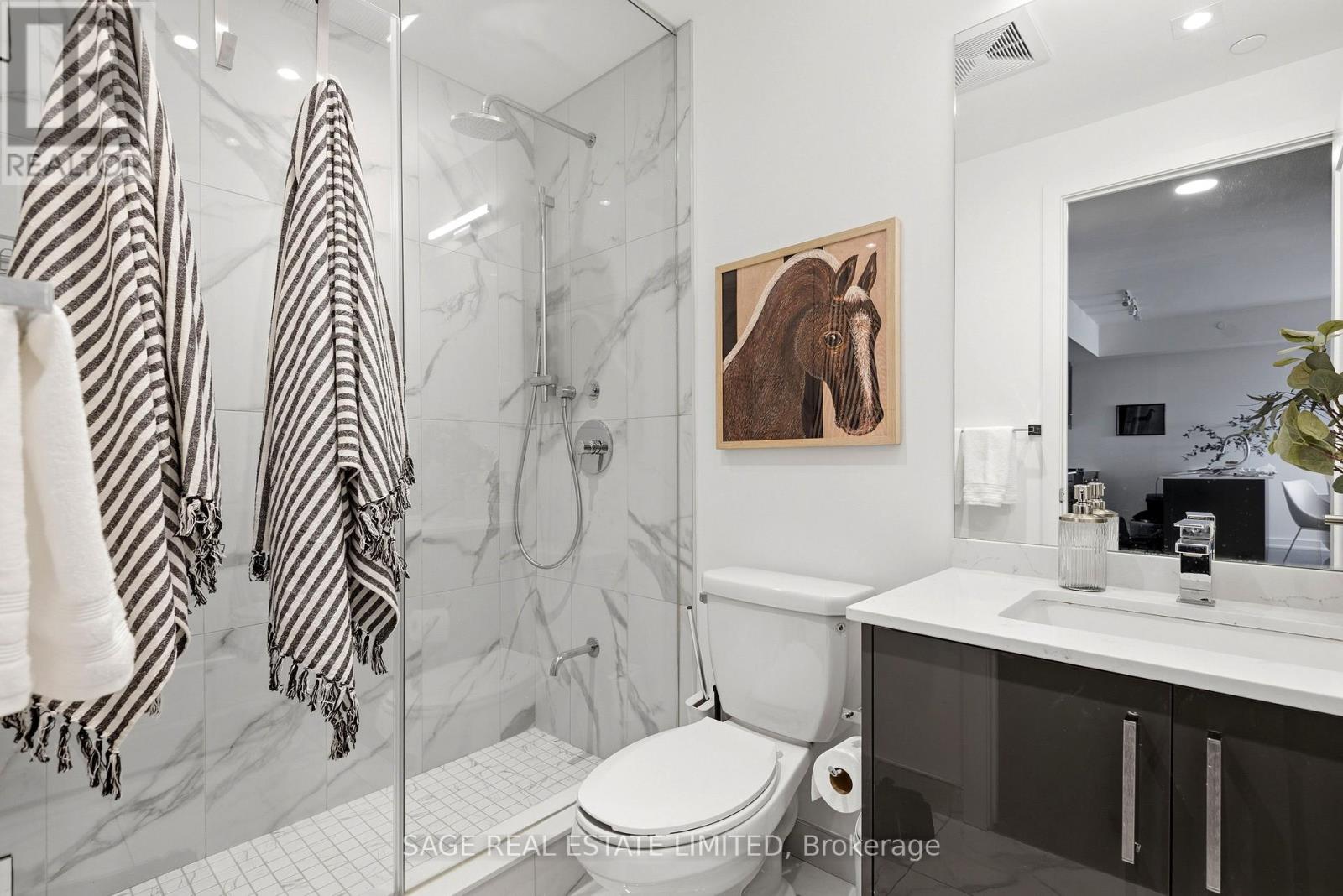 #704 840 ST CLAIR AVENUE W - 19