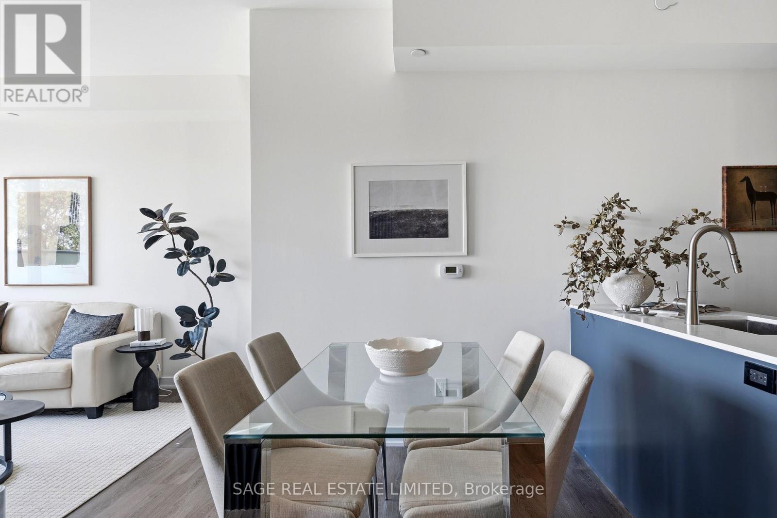 #704 840 ST CLAIR AVENUE W - 7
