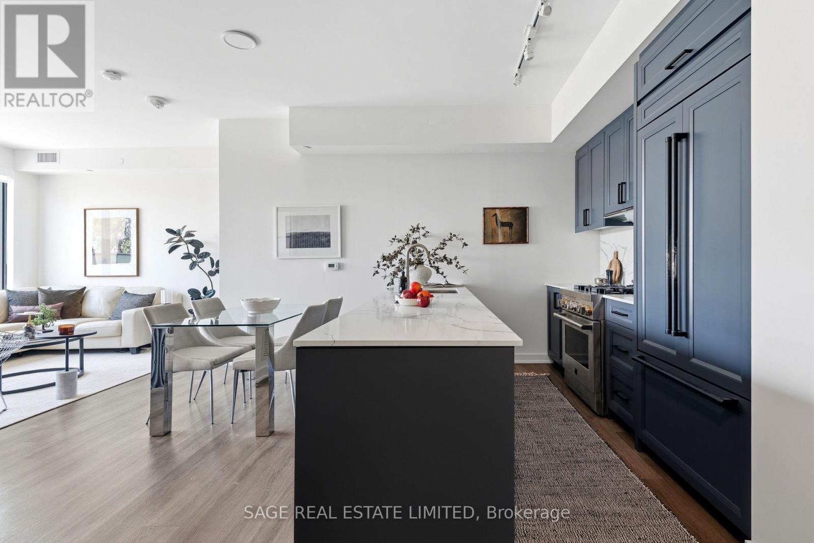 #704 840 ST CLAIR AVENUE W - 9