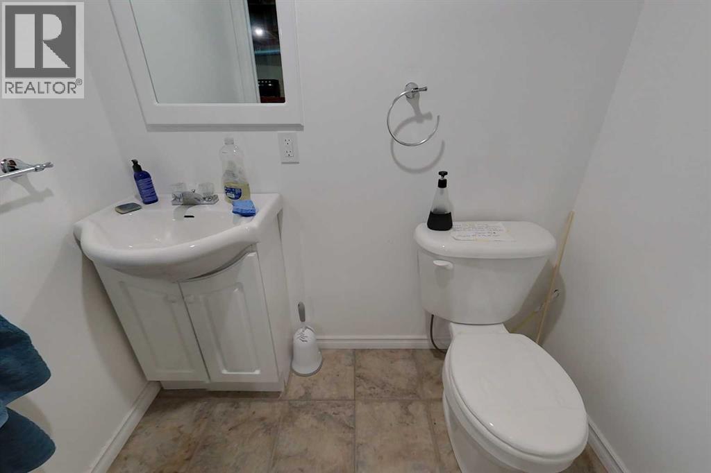 32 1 Avenue SW - 18