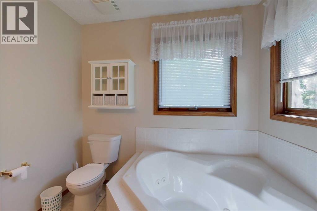 32 1 Avenue SW - 15
