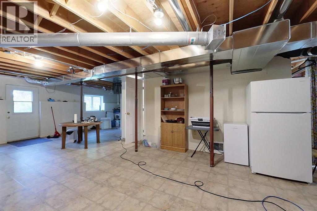 32 1 Avenue SW - 20