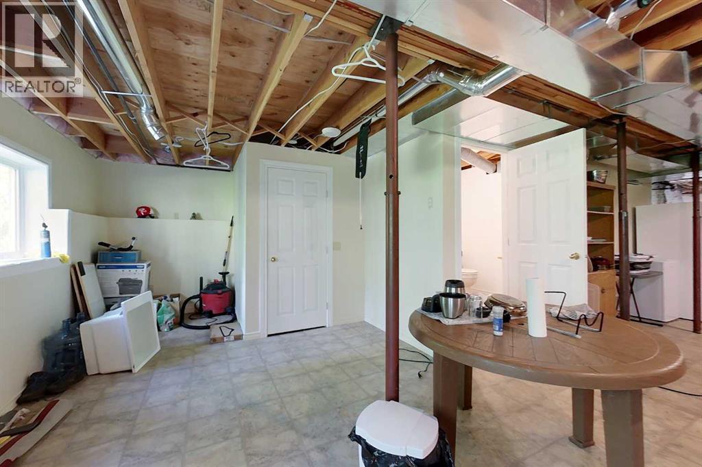 32 1 Avenue SW - 25