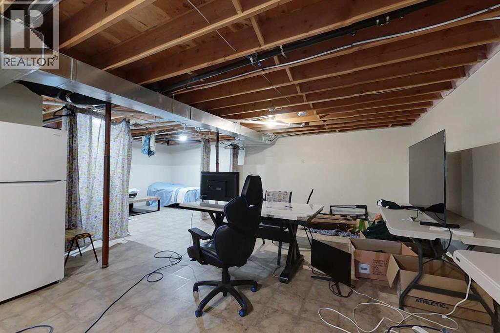 32 1 Avenue SW - 21