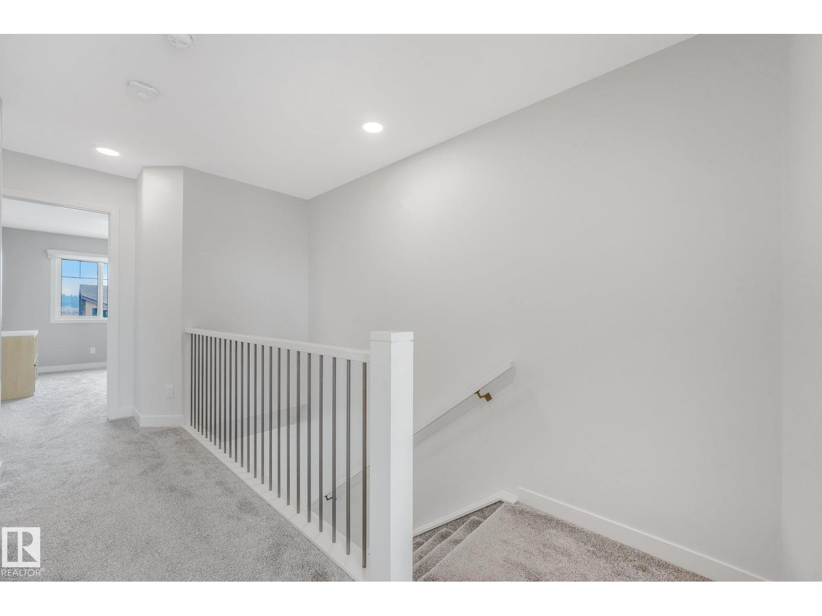 5281 Edgemont BV NW - 18