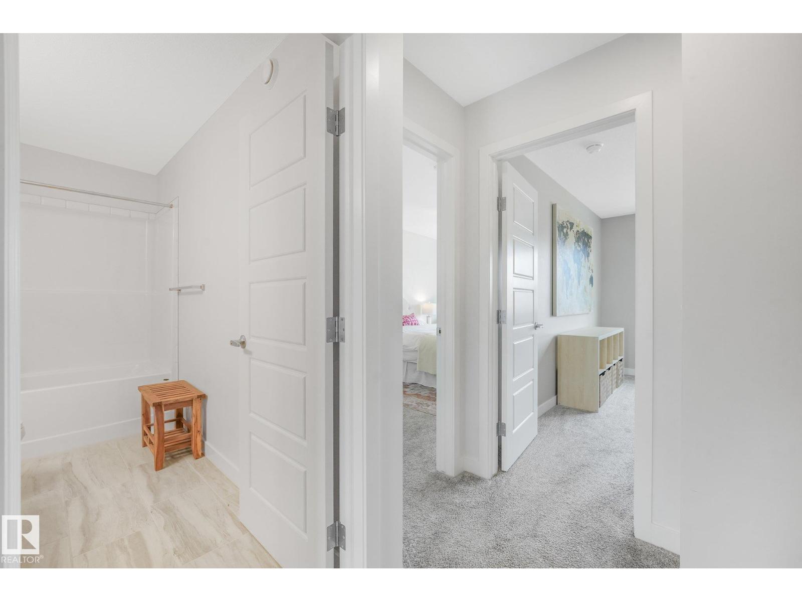 5281 Edgemont BV NW - Image 29