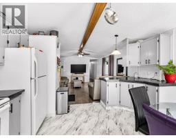 Kitchen - 715 Beaver Lake Road Unit# 94, Kelowna, BC V4V1E6 Photo 8