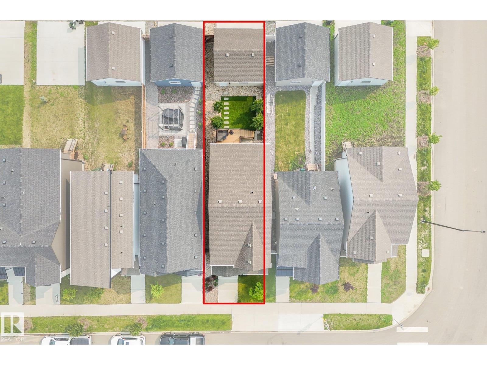 5281 Edgemont BV NW - 54