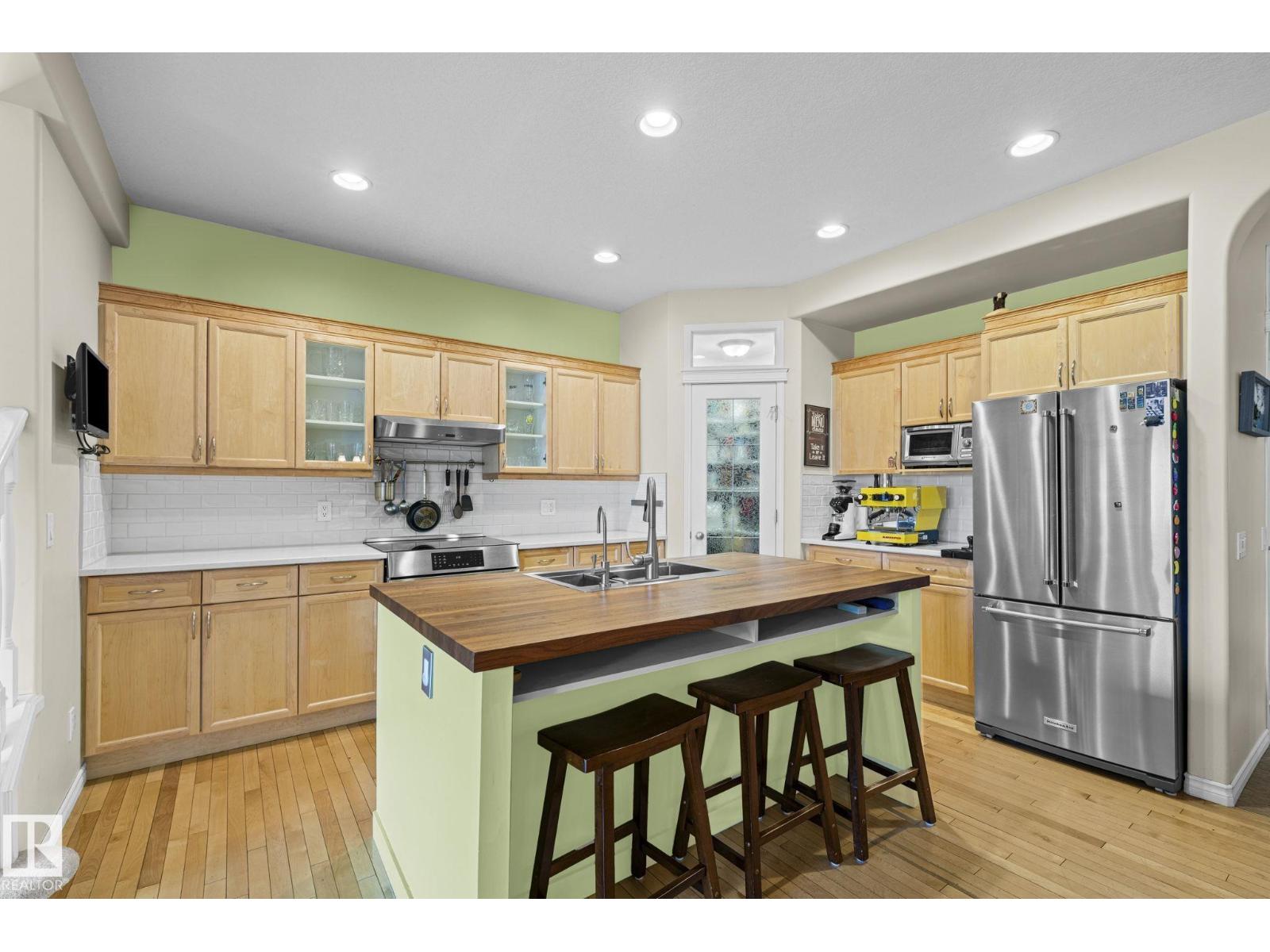 9923 89 ST NW - 15