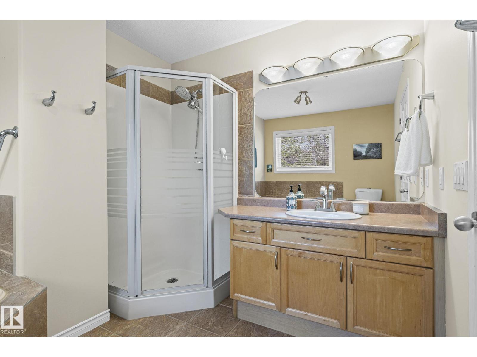 9923 89 ST NW - 37