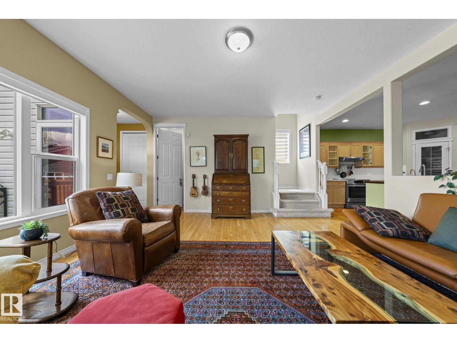 9923 89 ST NW - 24