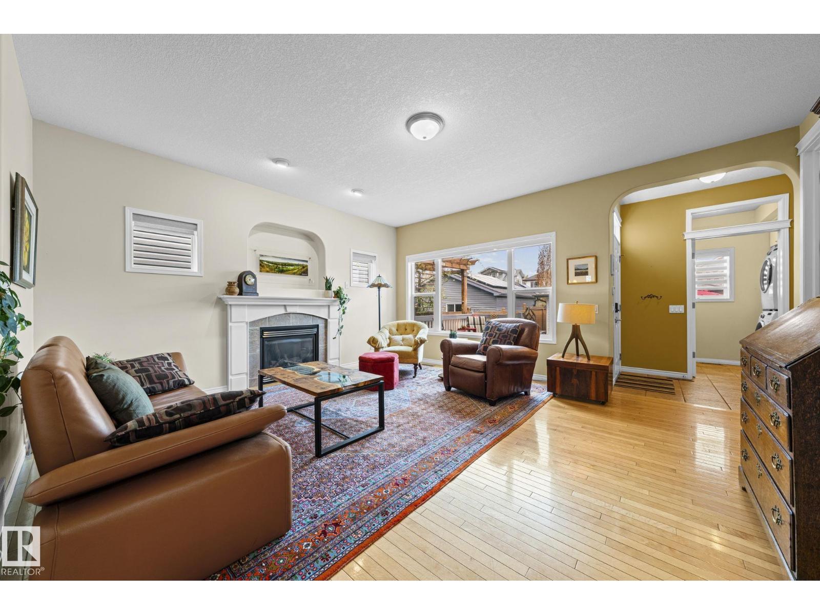 9923 89 ST NW - 21