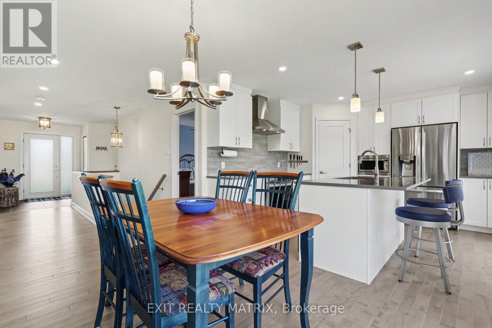 521 BARRAGE STREET - Image 10