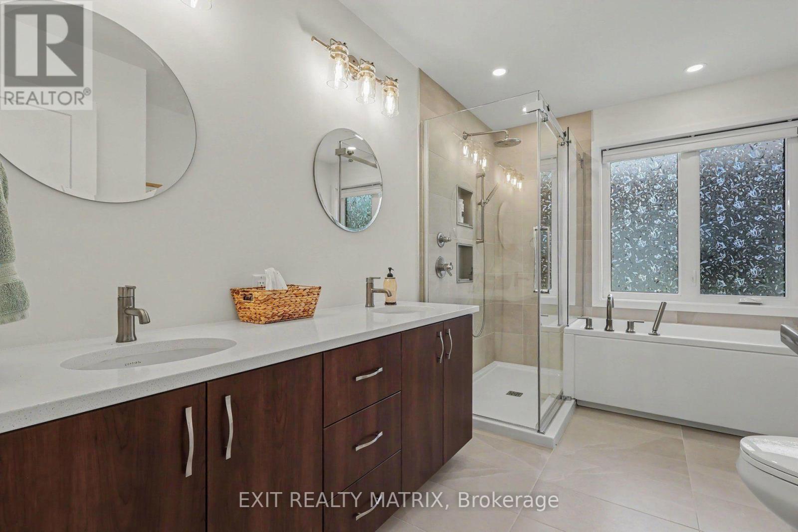 521 BARRAGE STREET - Image 11