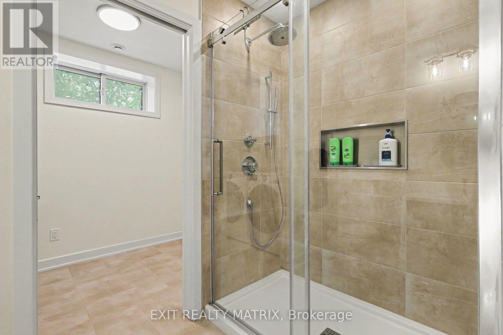 521 BARRAGE STREET - Image 16