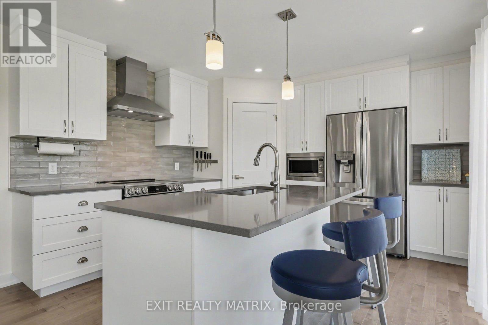 521 BARRAGE STREET - Image 6