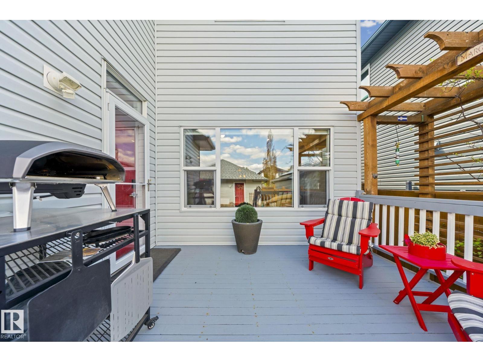 9923 89 ST NW - 57