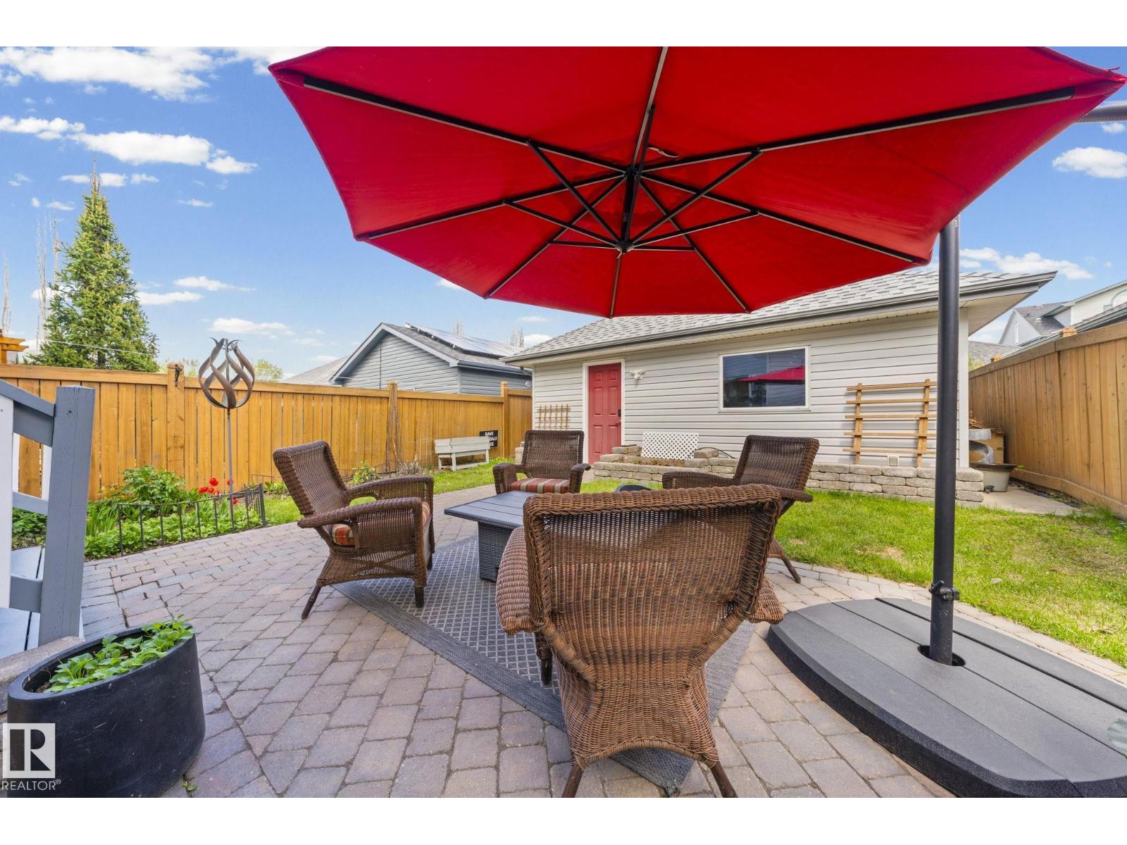 9923 89 ST NW - 63