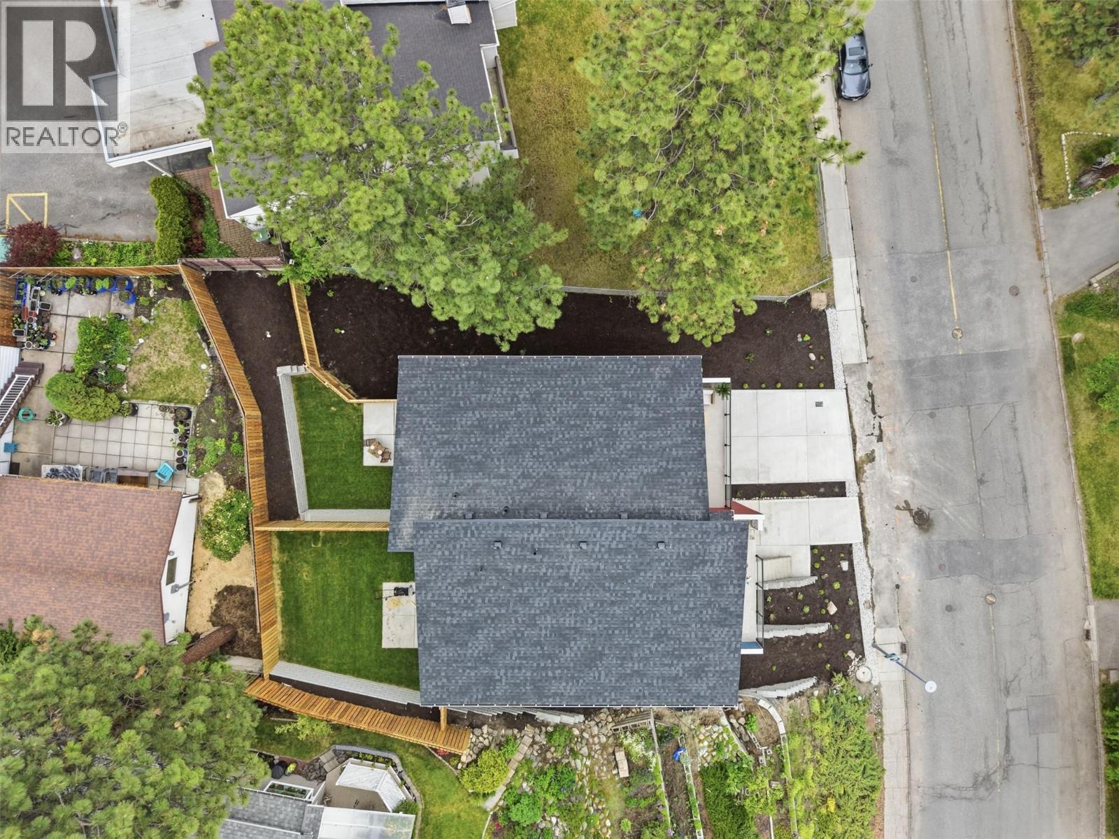 1832 SPRINGHILL Drive - 60