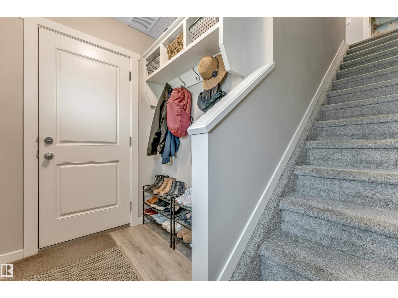 #25 1530 TAMARACK BV NW - Image 4