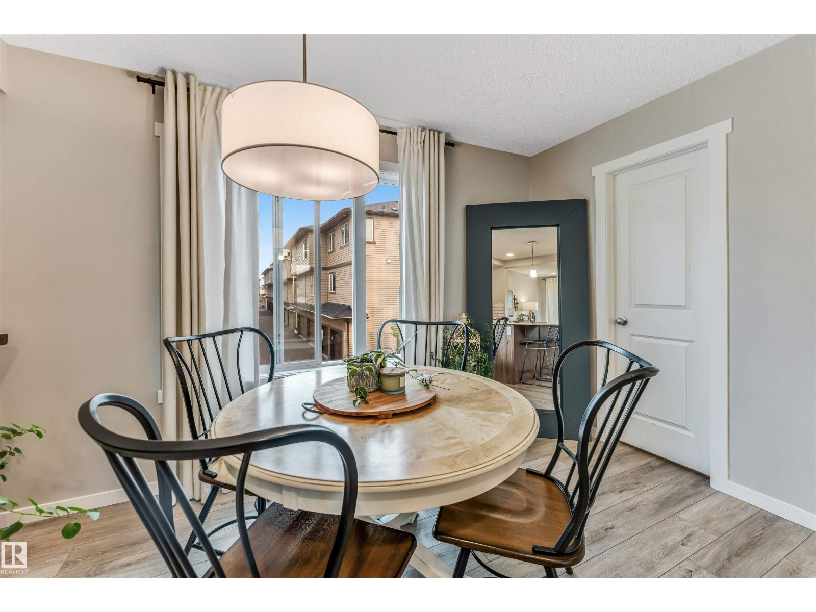 #25 1530 TAMARACK BV NW - Image 7