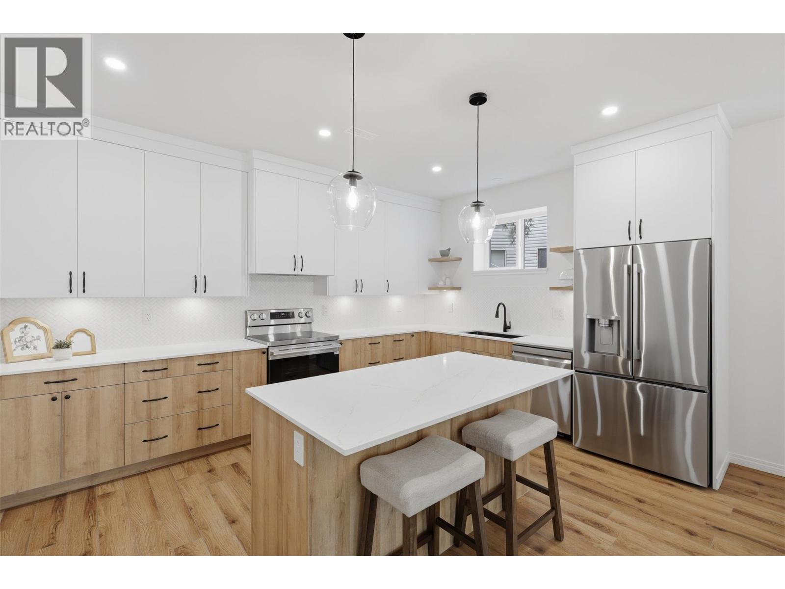 1834 SPRINGHILL Drive - 20