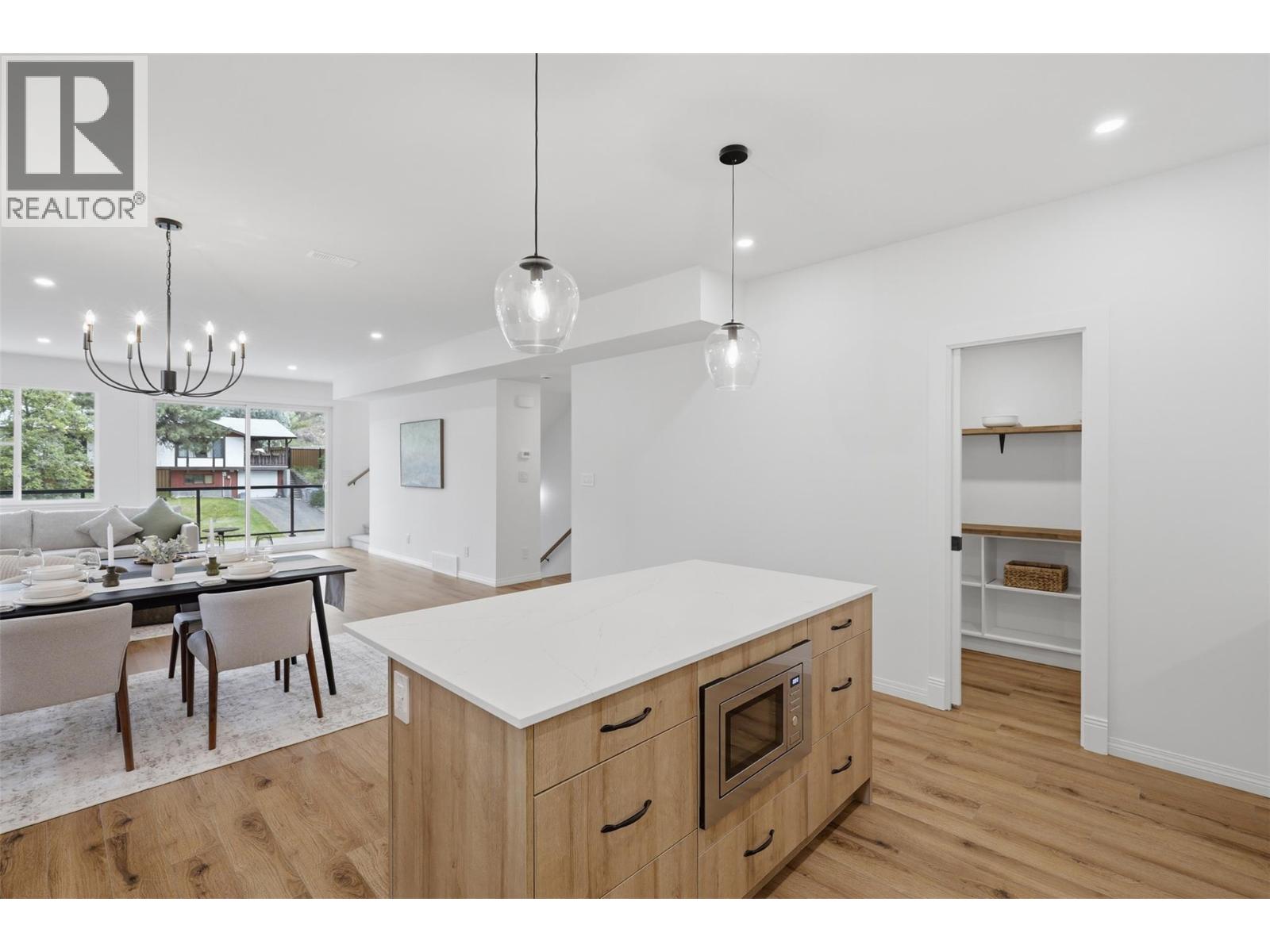 1834 SPRINGHILL Drive - 26
