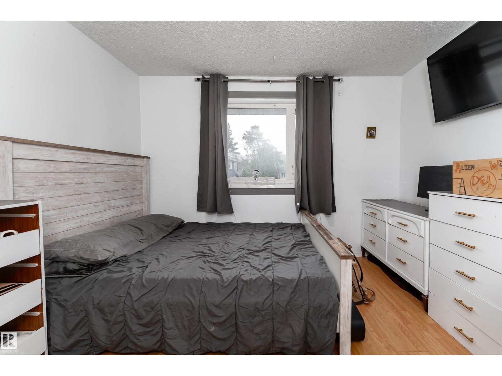 105 Callingwood Two NW - 23