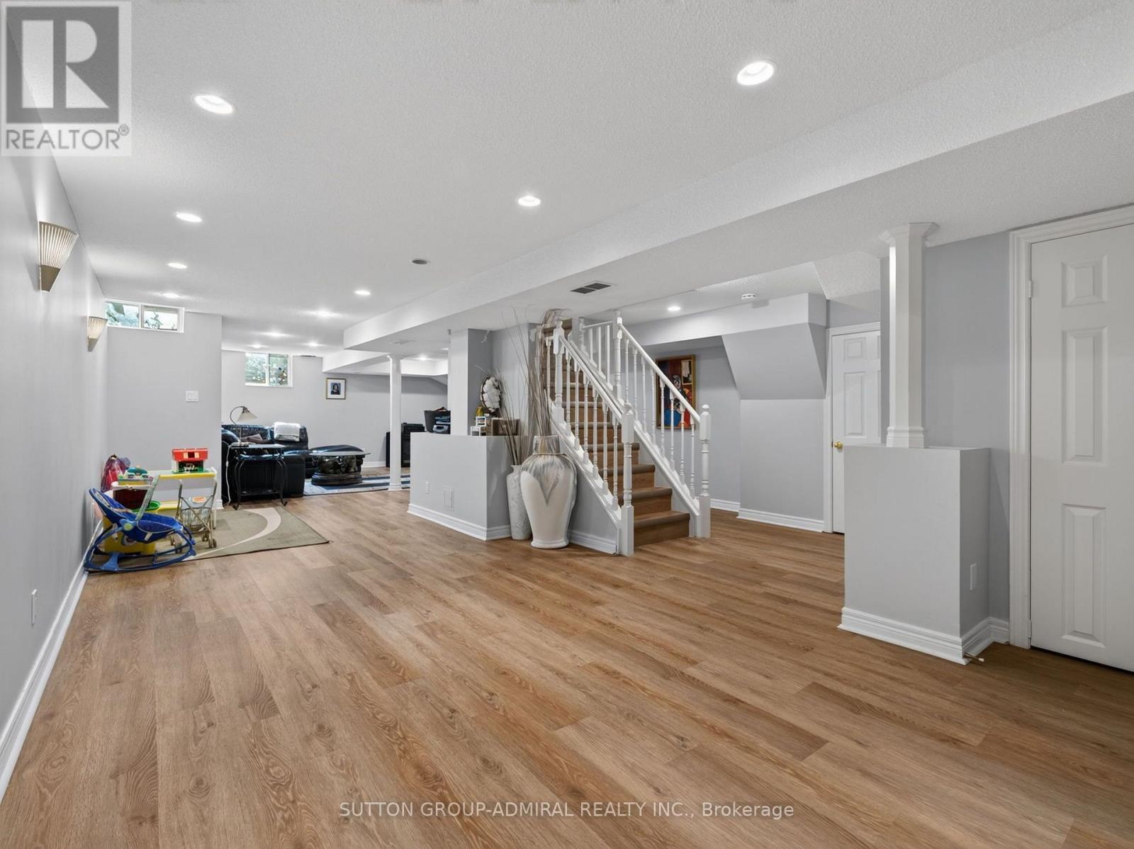 99 DUNDURN CRESCENT - Image 40