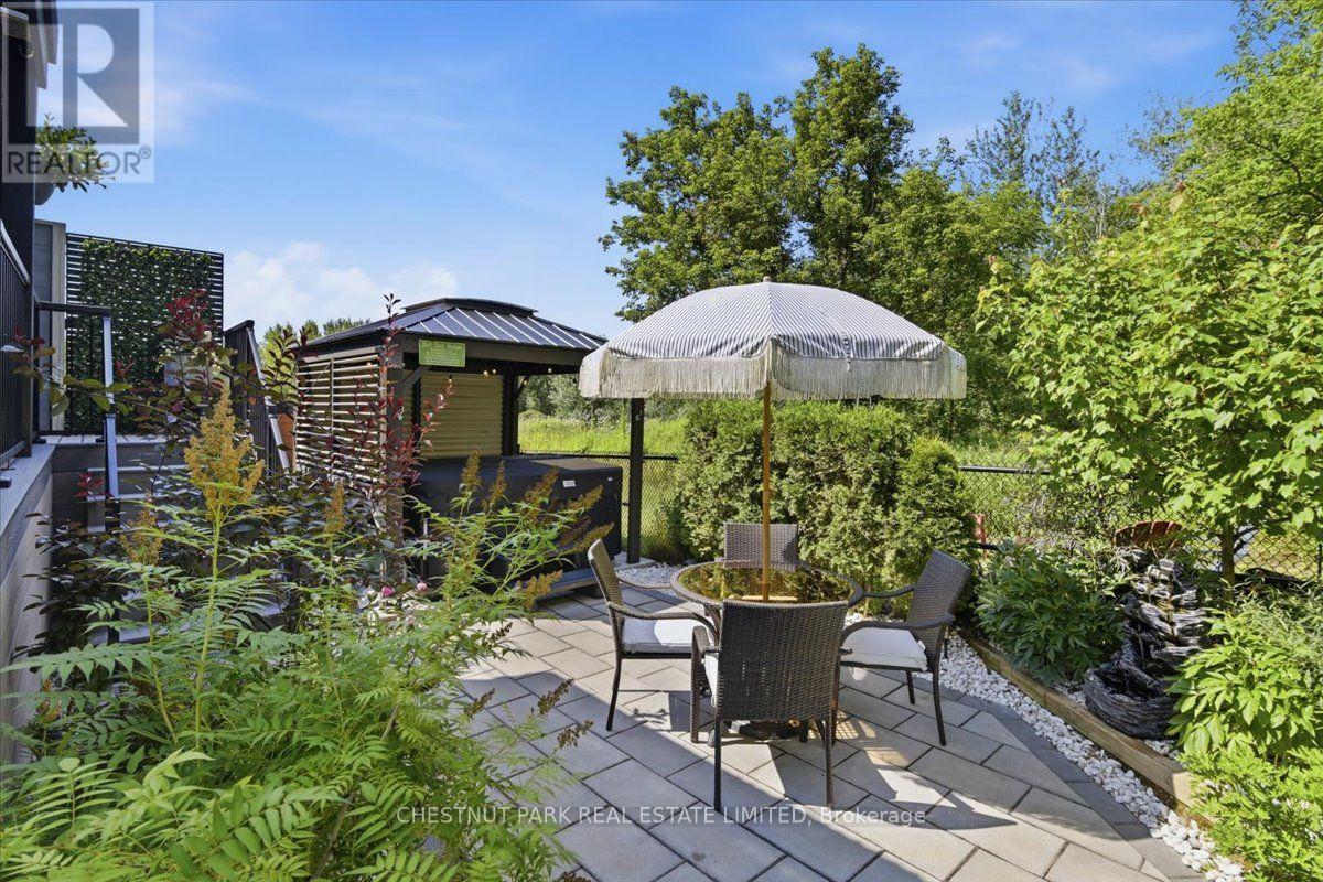 21 GORD MATTHEWS WAY - 42