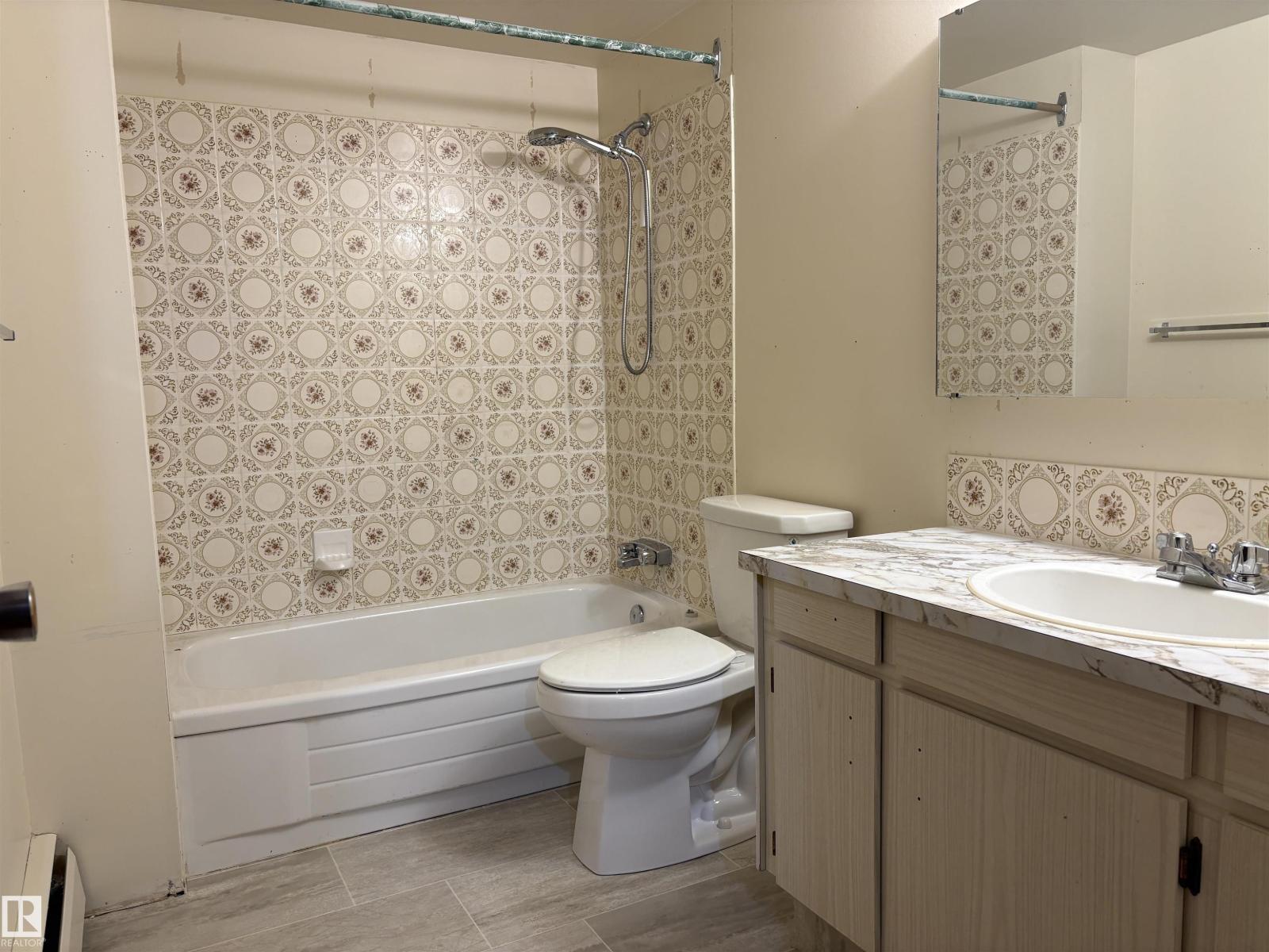 #301 10320 113 ST NW - 11