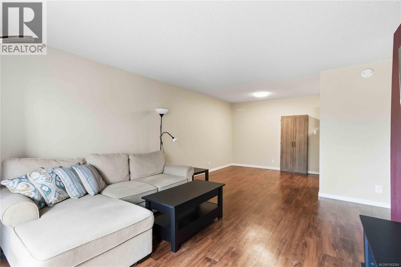 #304 830 Esquimalt Rd - 13