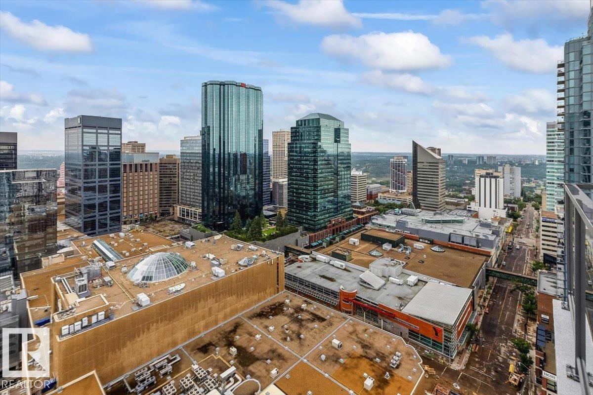 #2702 10238 103 ST NW - 18