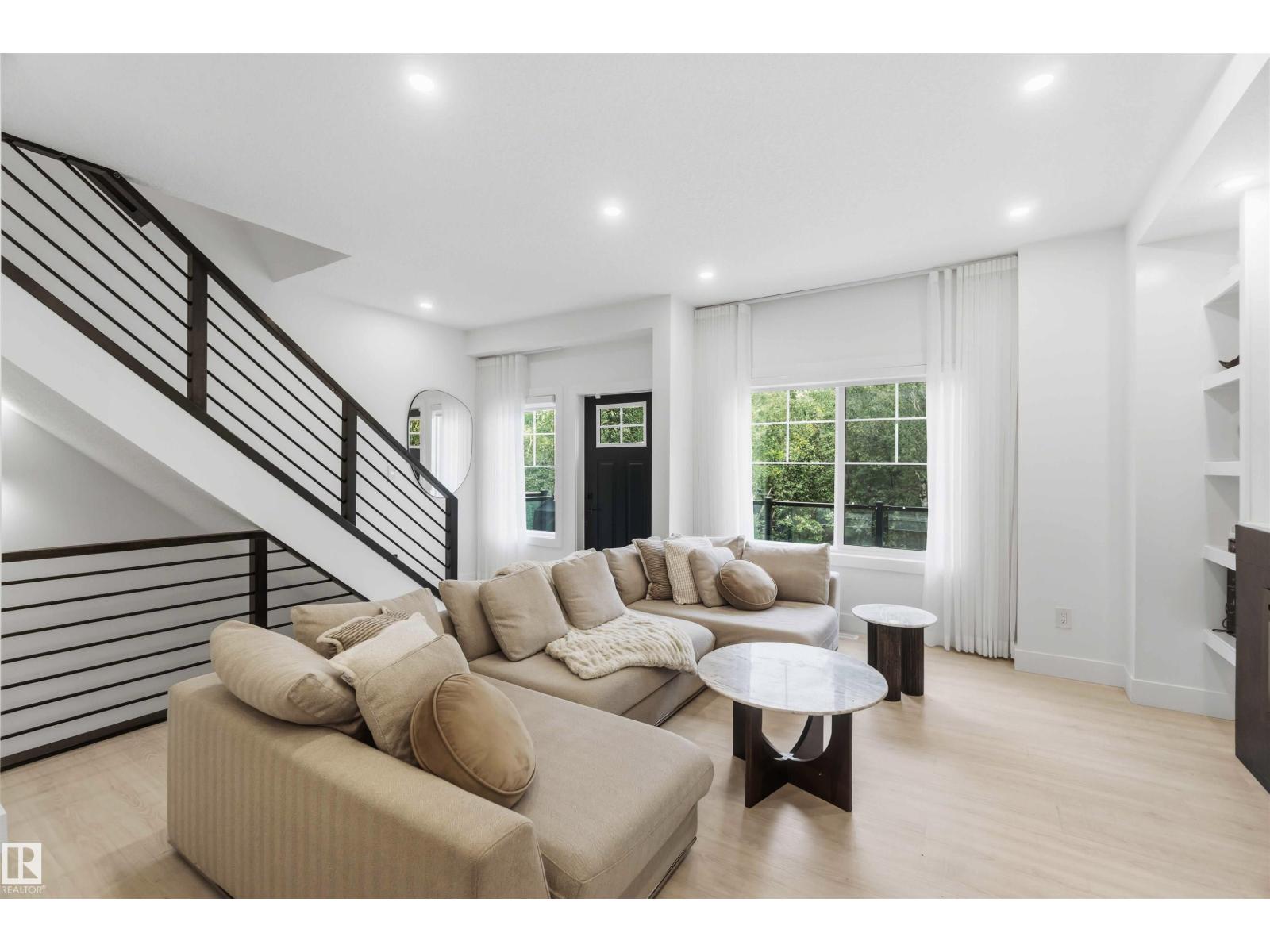 #67 230 EDGEMONT RD NW - 22