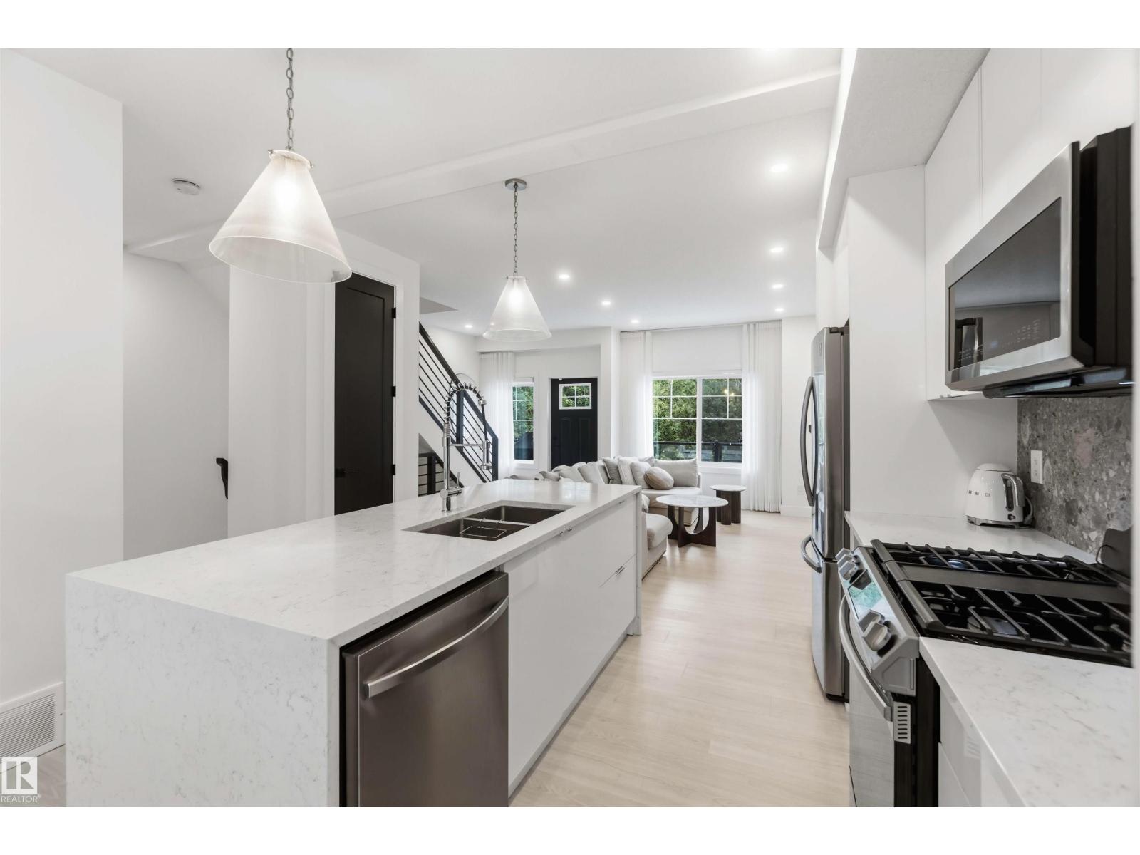 #67 230 EDGEMONT RD NW - 15