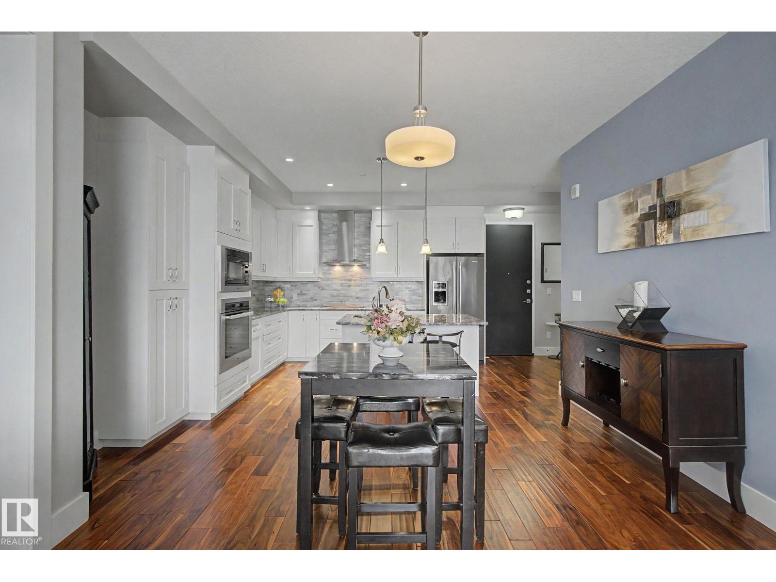 #810 200 BELLEROSE DR - 11
