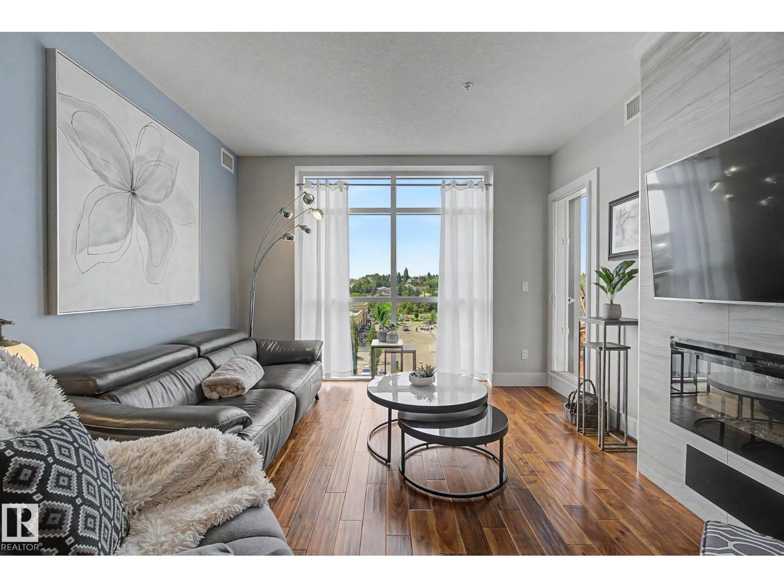 #810 200 BELLEROSE DR - 12