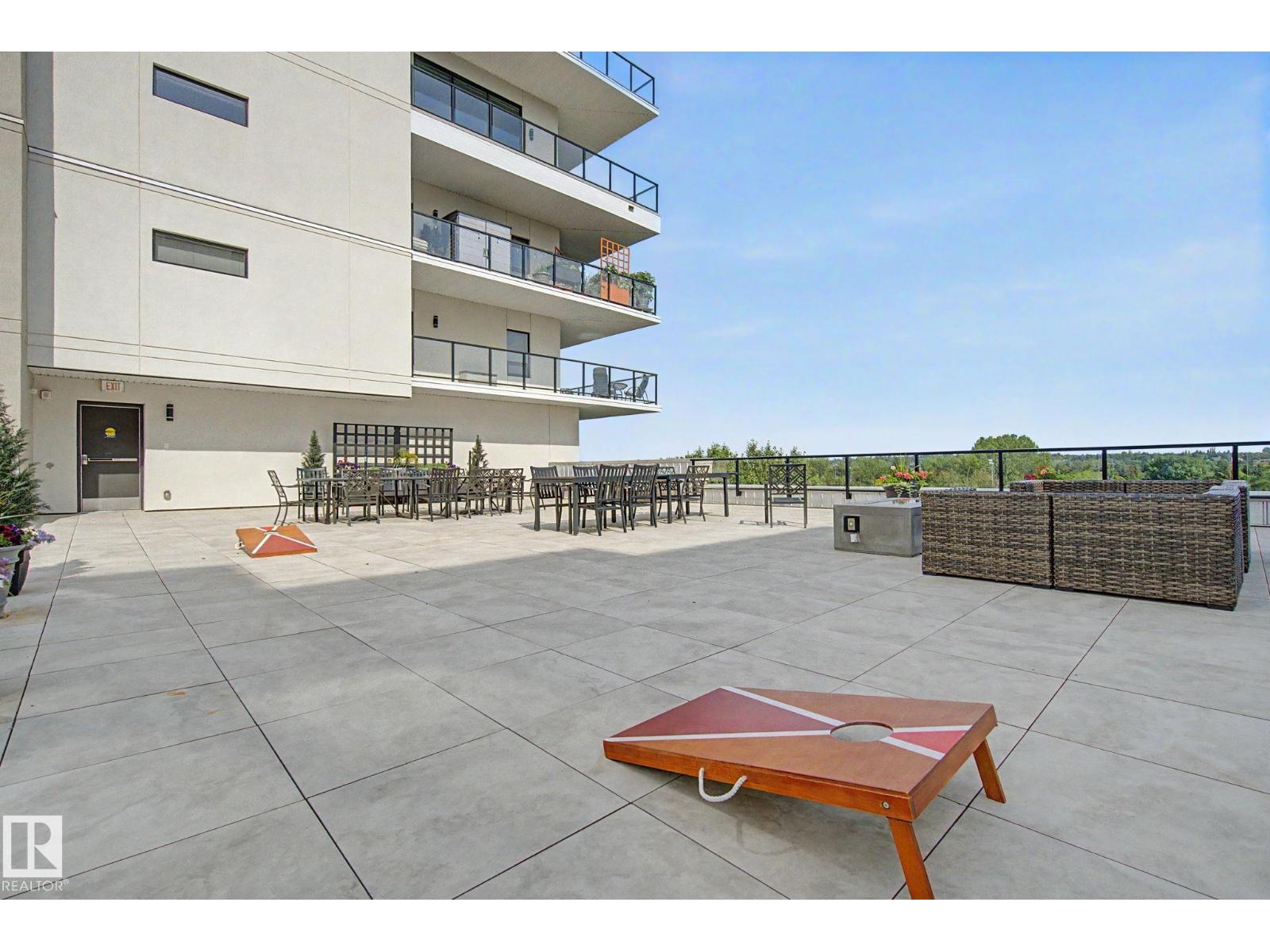 #810 200 BELLEROSE DR - 35