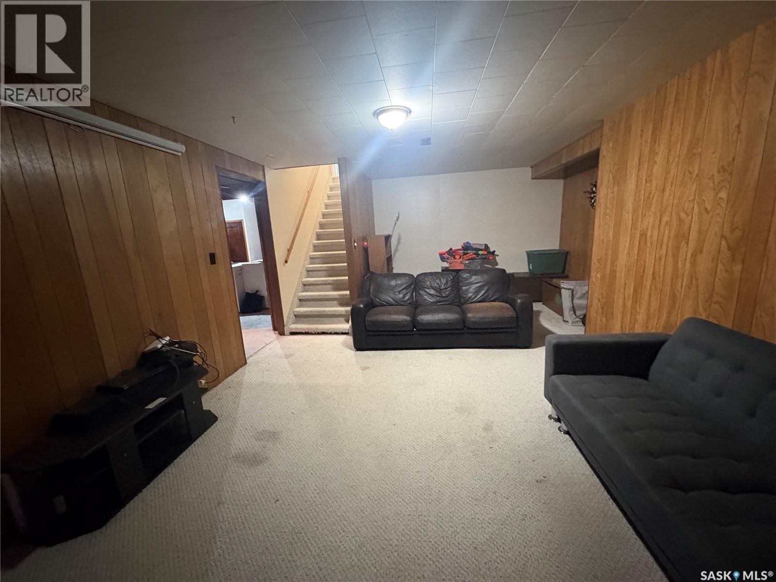 312 Bismark AVENUE - 14