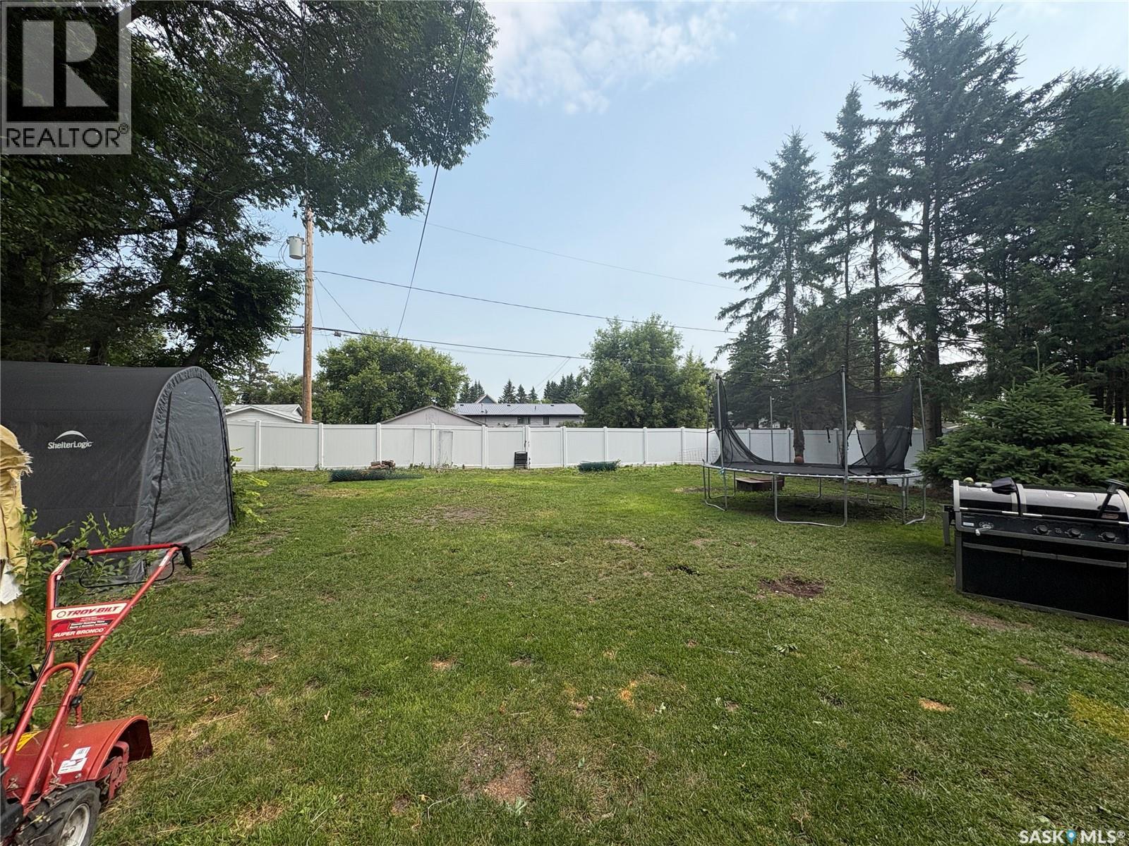 312 Bismark AVENUE - 19
