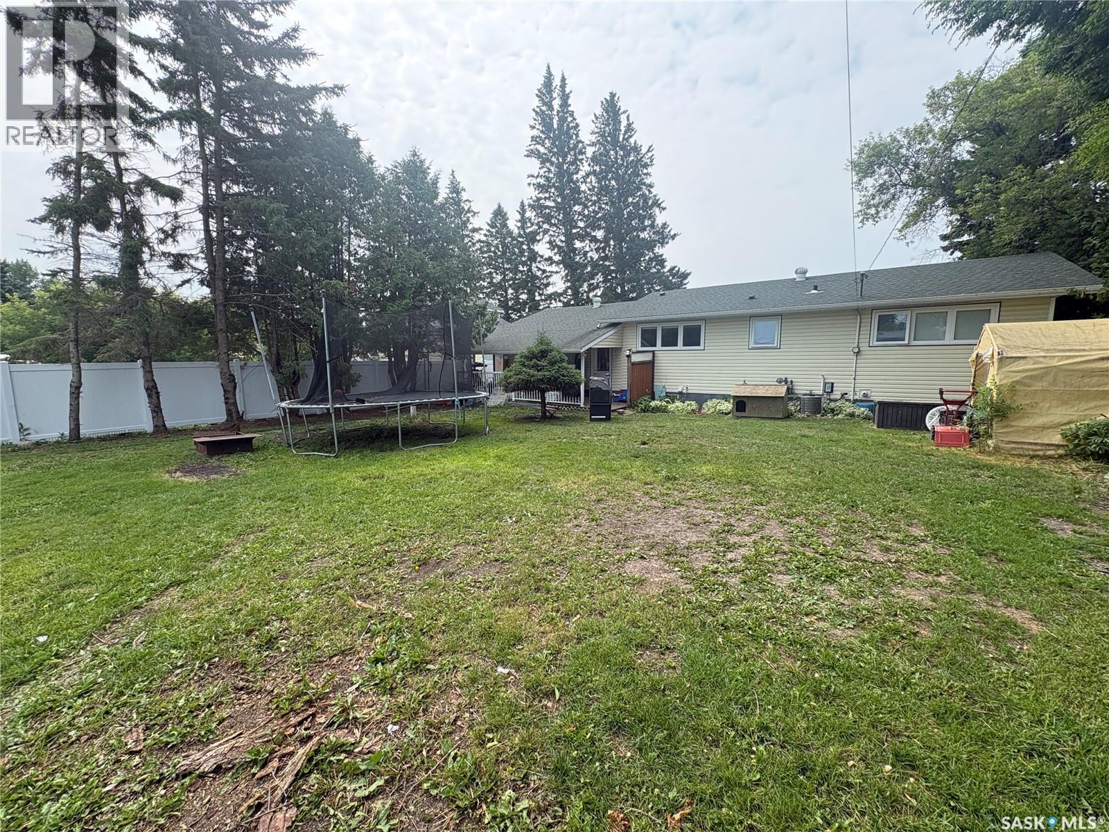 312 Bismark AVENUE - 20