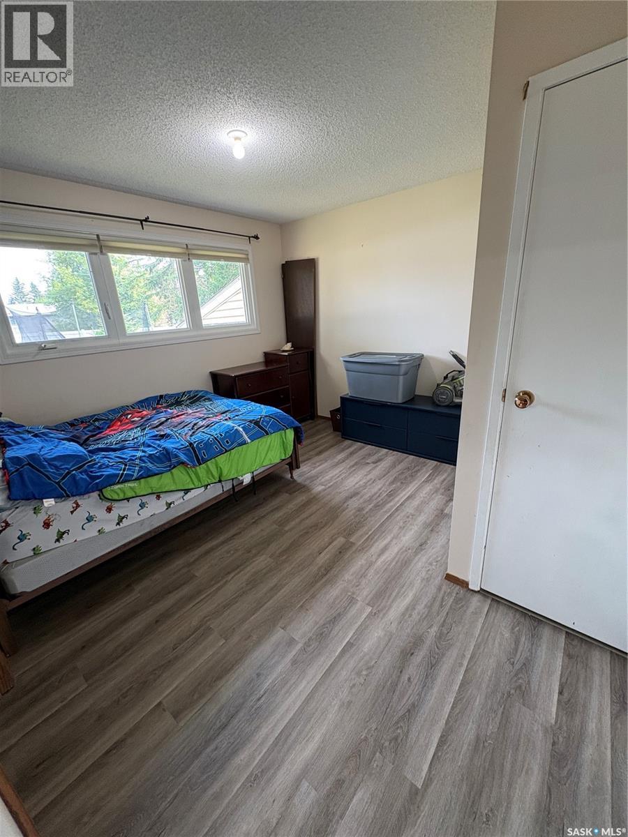 312 Bismark AVENUE - 9